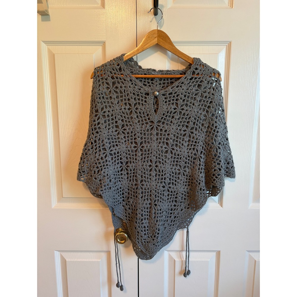 Charlotte Russe Gray Crochet Hooded Poncho Open Knit Floral Star Wrap Large